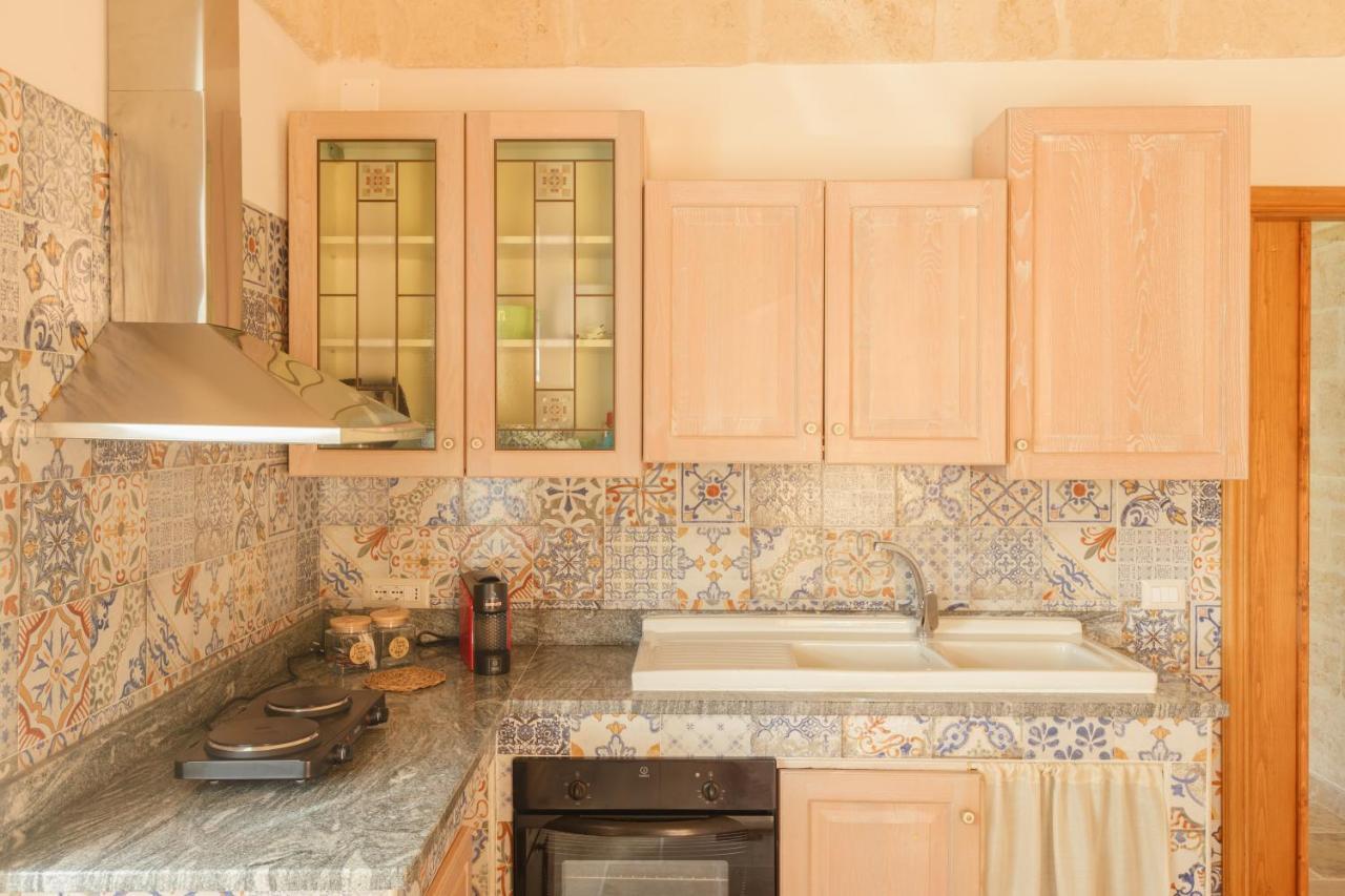 Casolare Lodedo Aparthotel Ceglie Messapica Buitenkant foto