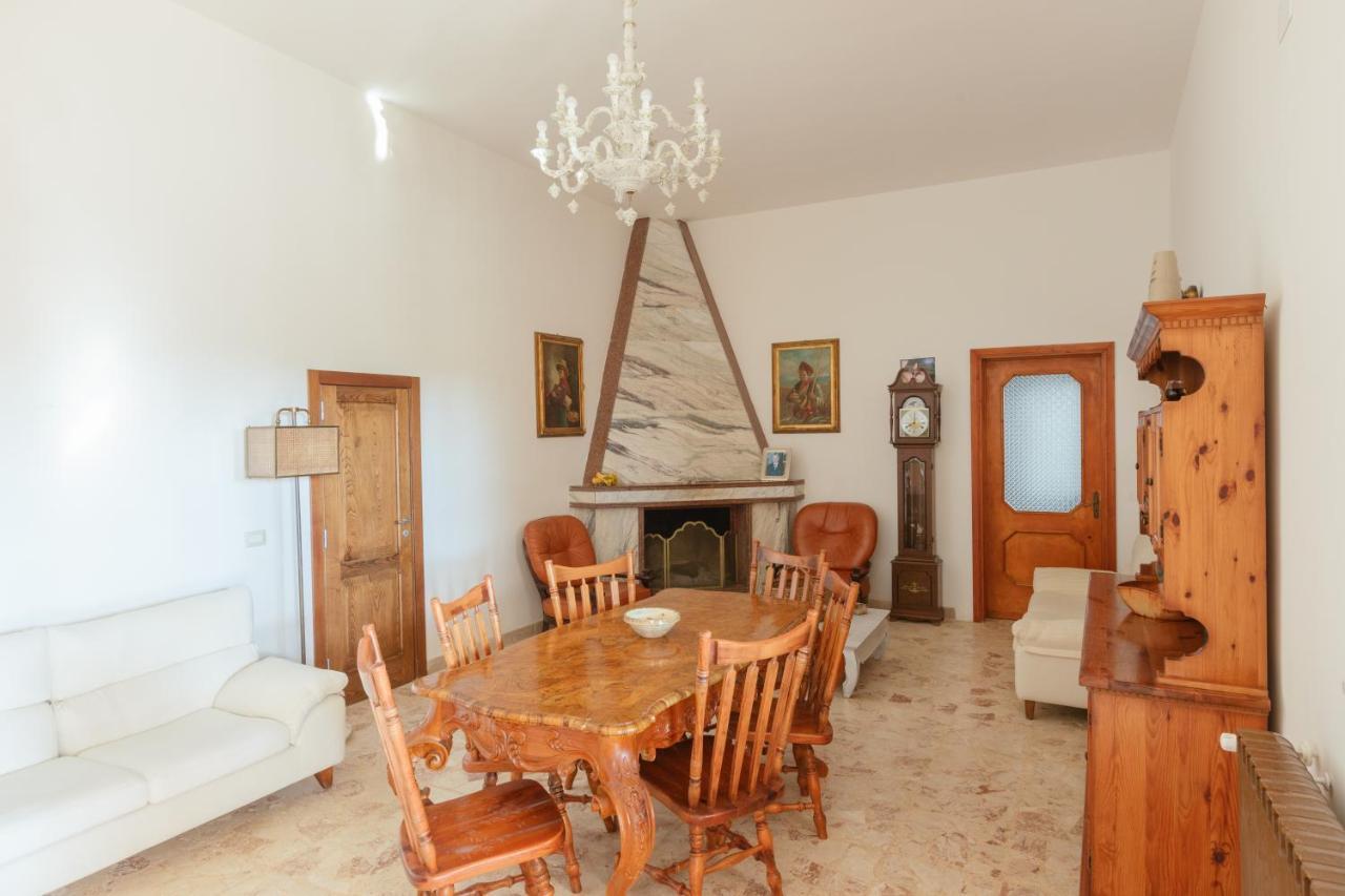 Casolare Lodedo Aparthotel Ceglie Messapica Buitenkant foto